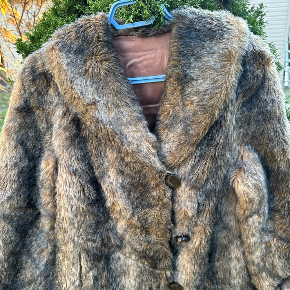 Fur coat - Picture 2 of 9
